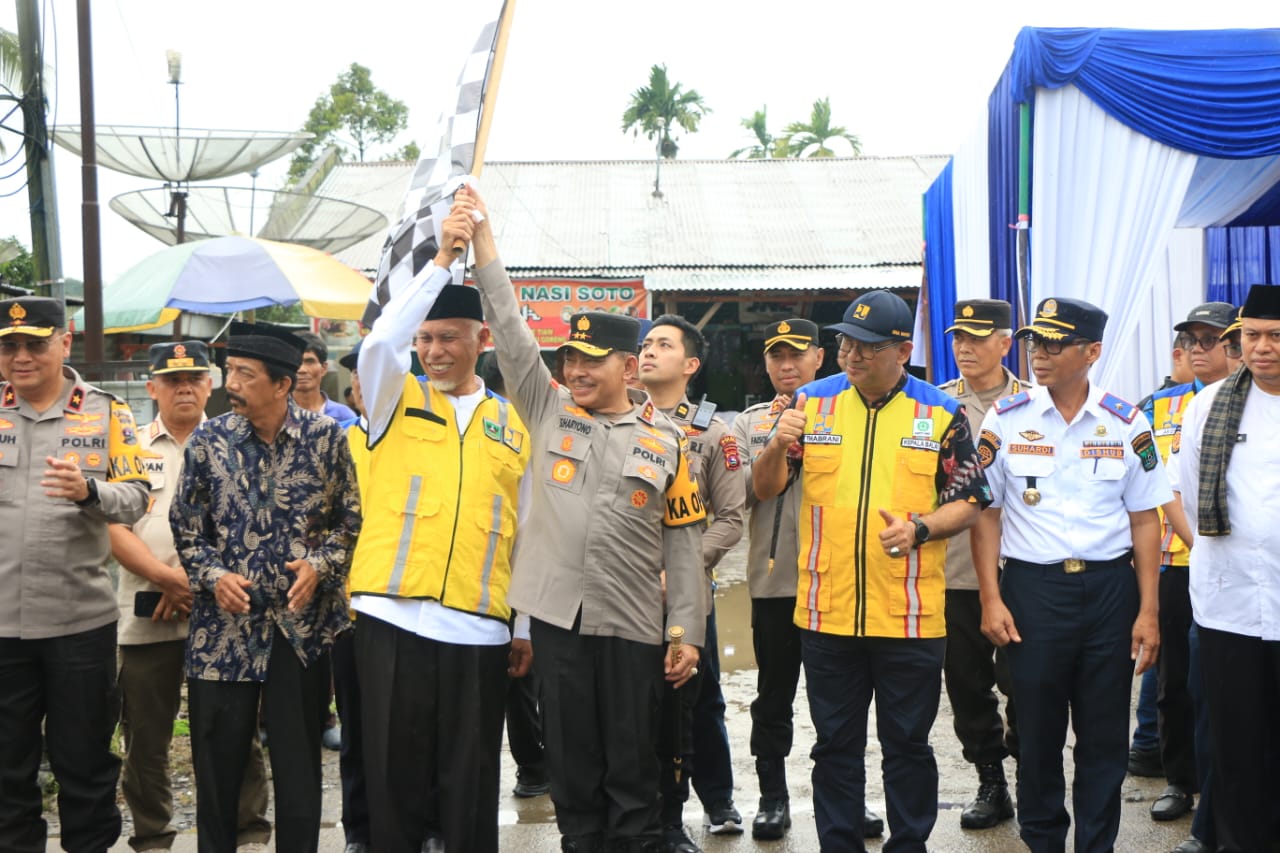 Foto : Kapolda Sumbar saat melakukan cek jalur one way