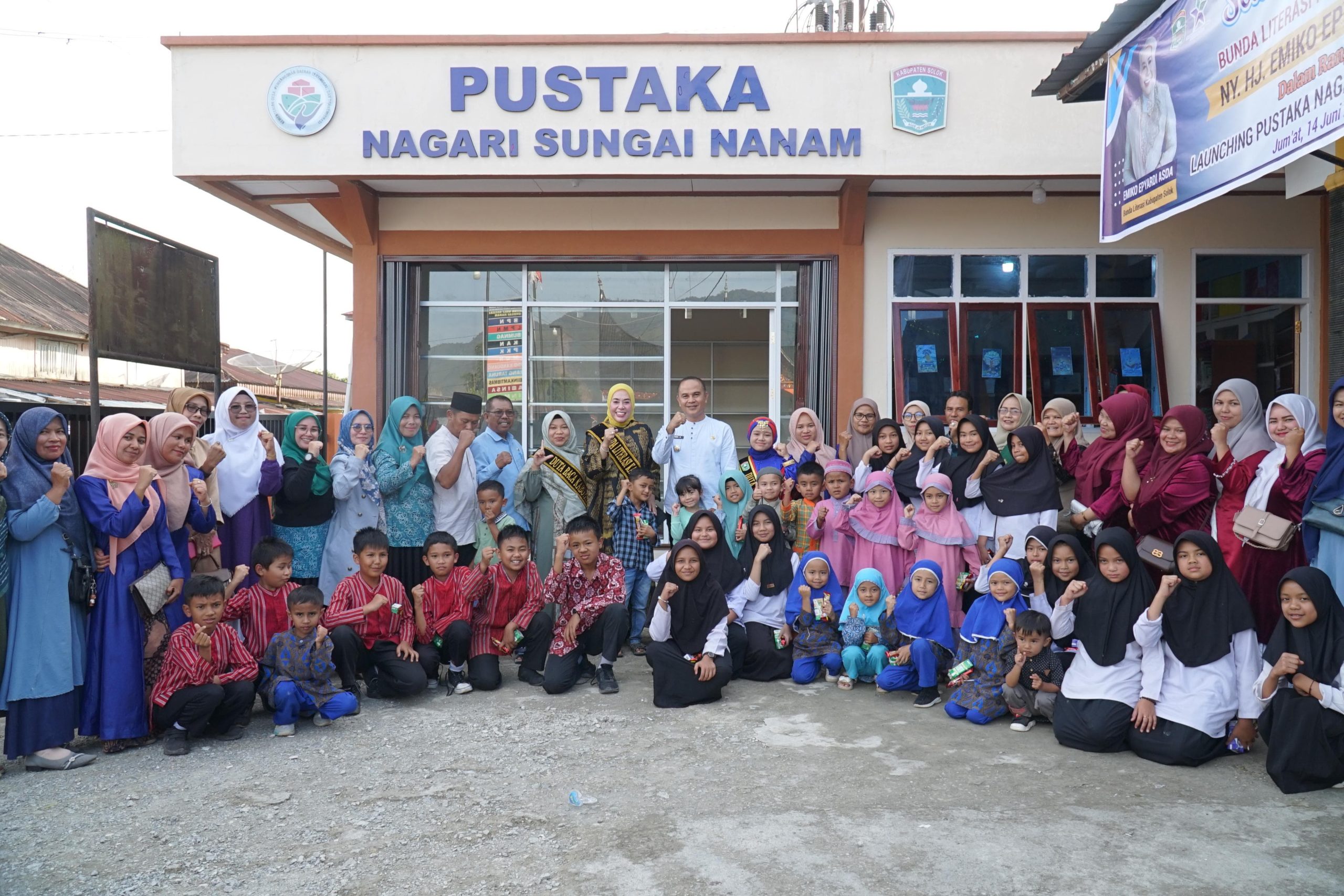 Launching perpustakaan di Nagari Sungai Nanam