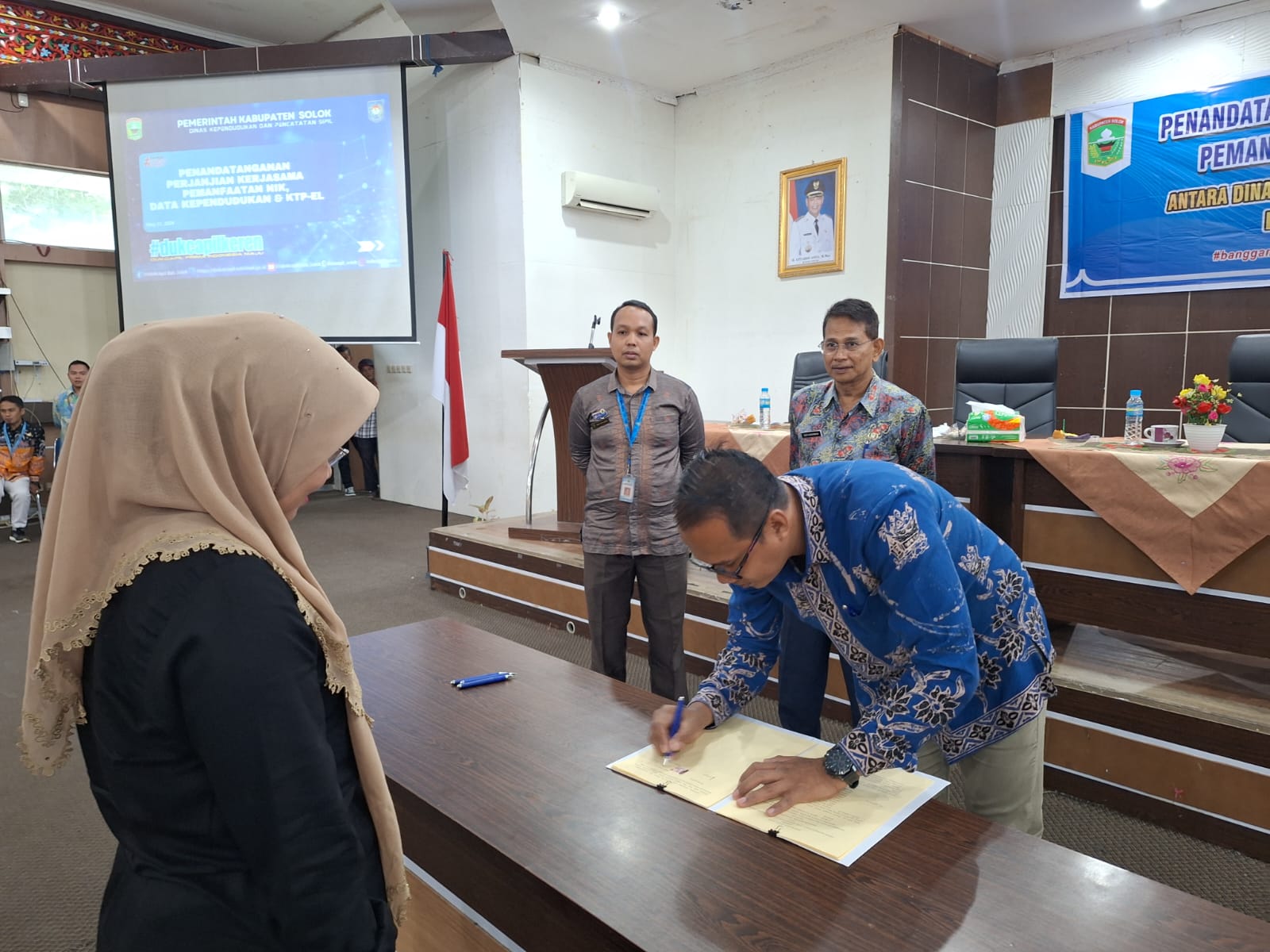 Penadatangan kerja sama disdukcapil kab.solok