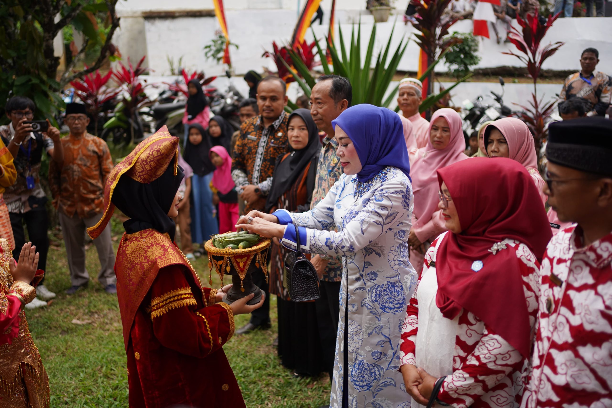 Pembukaan Lomba Kader Posyandu Berprestasi Tingkat Nagari Kacang yang ke 1