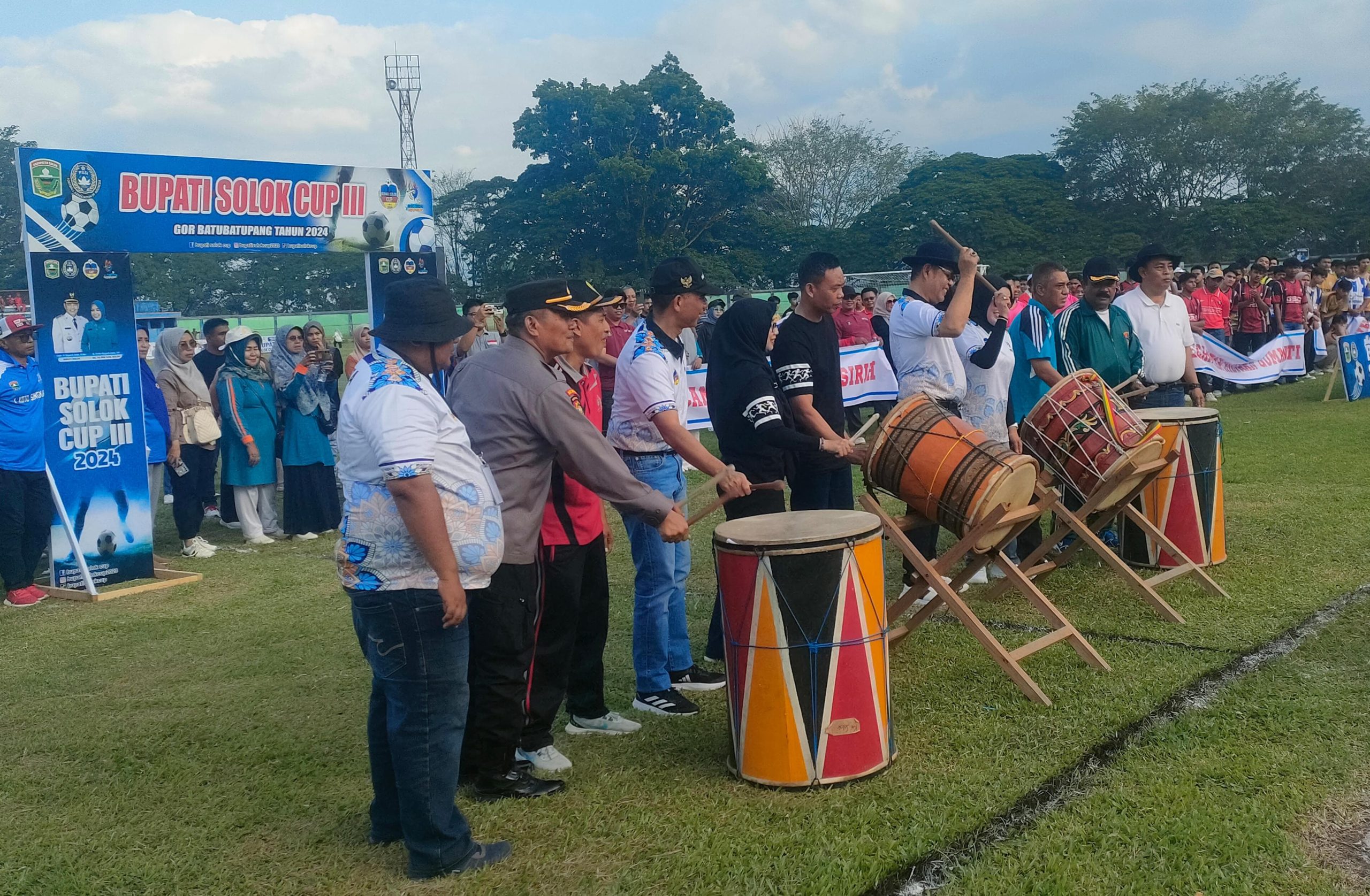 Doc istimewa : BSC III 2024 Resmi Dibuka, ditandai penabuhan gendang oleh Bupati Solok Epyardi Asda