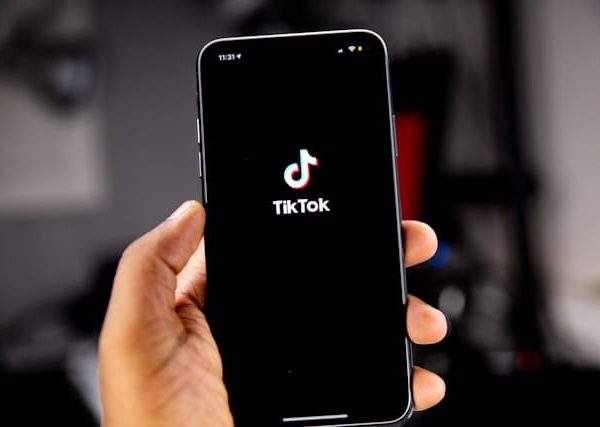 8 Cara Tambah Followers TikTok Yang Cepat, Aman, & Efektif